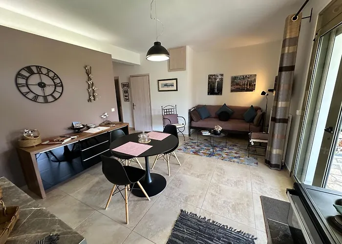 Estia Guest House