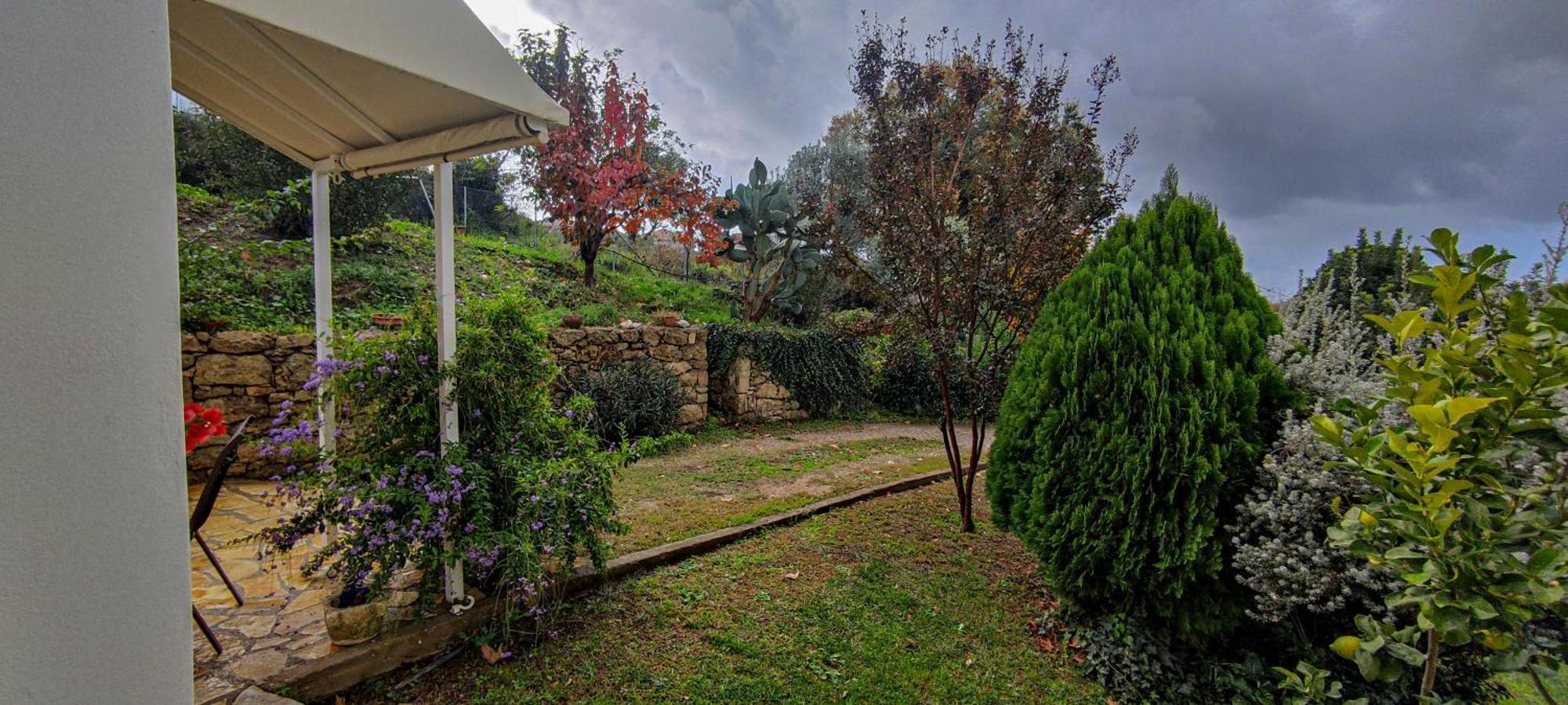 Estia Apartment *