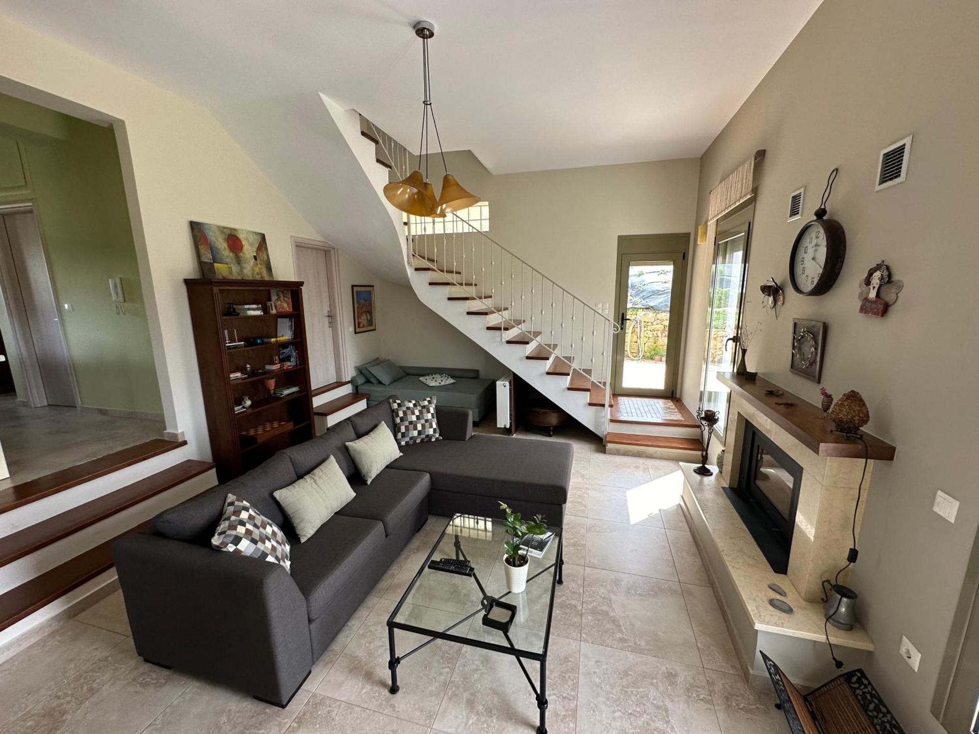 Estia Apartment *