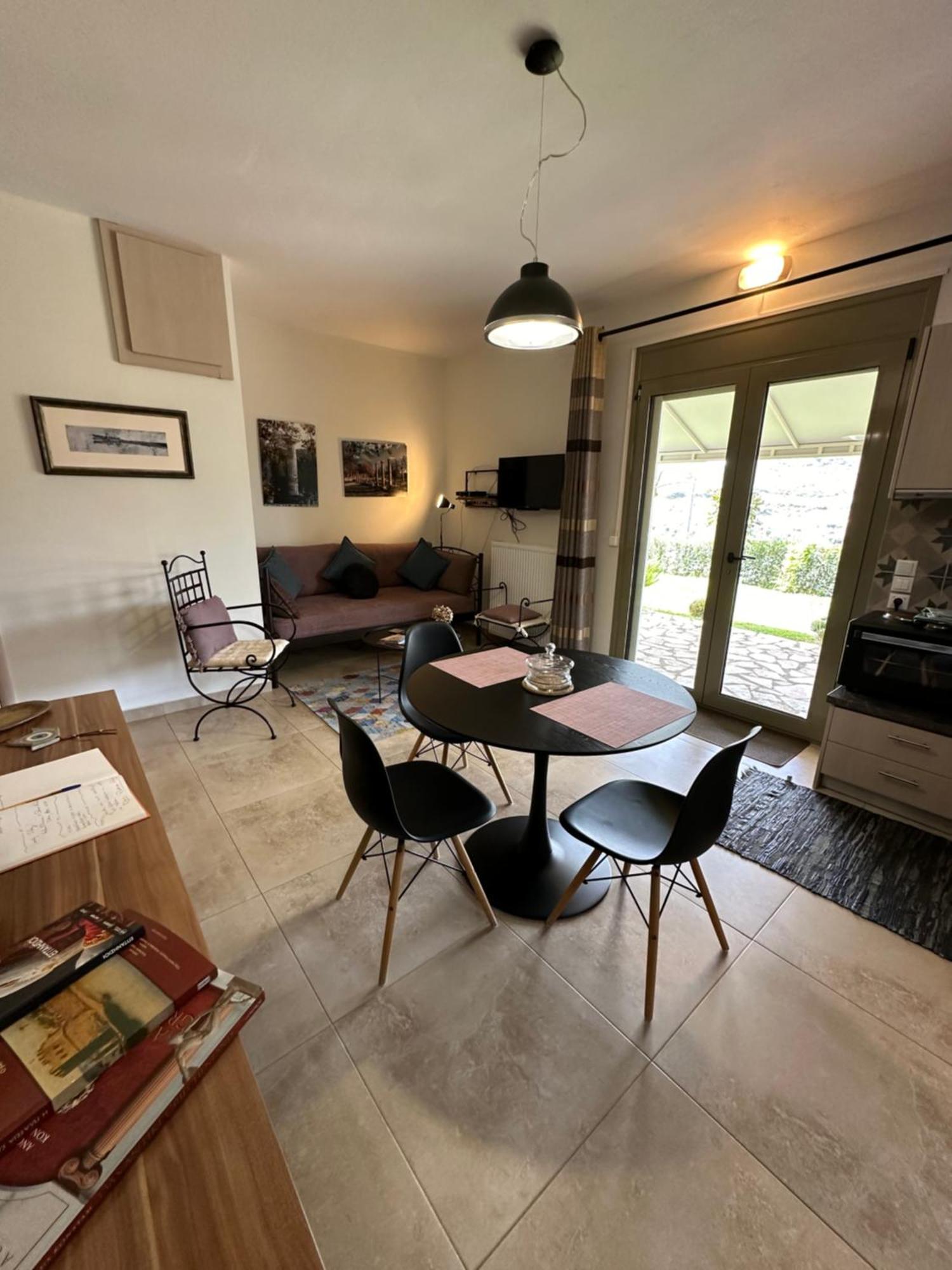 Estia Apartment